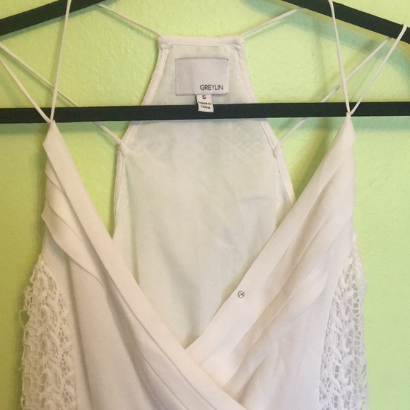 White dress - Picture 2 of 7